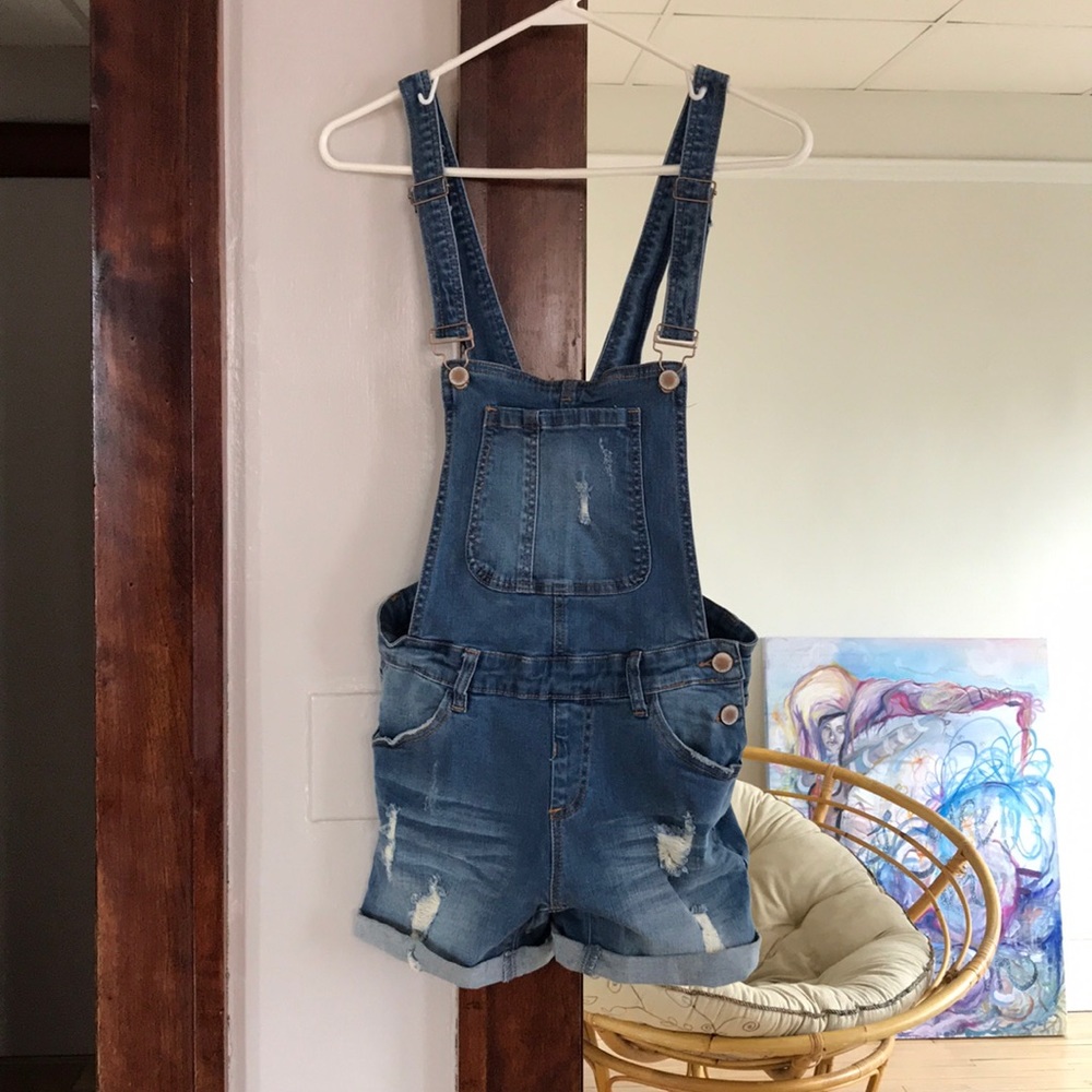 Short overalls
